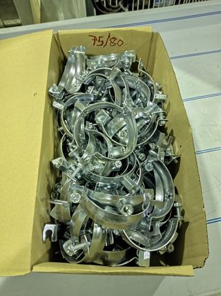  ABRAZADERA PARA TUBOS