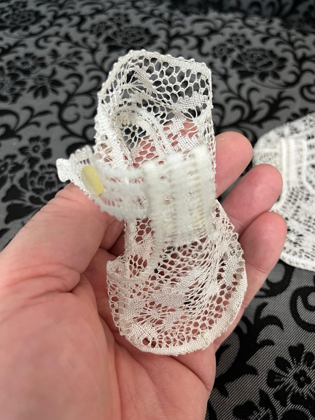 Zapatitos de encaje bolillos