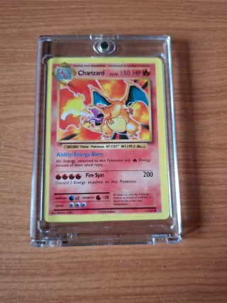 Carta Pokémon Charizard Base Set 2016