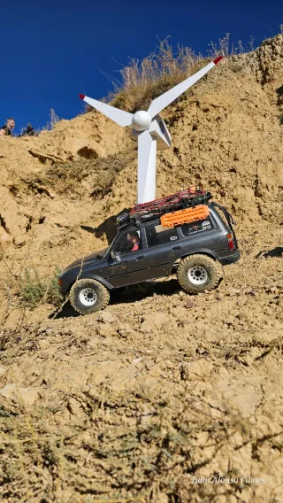 FMS FCX10 LC80 RC Crawler