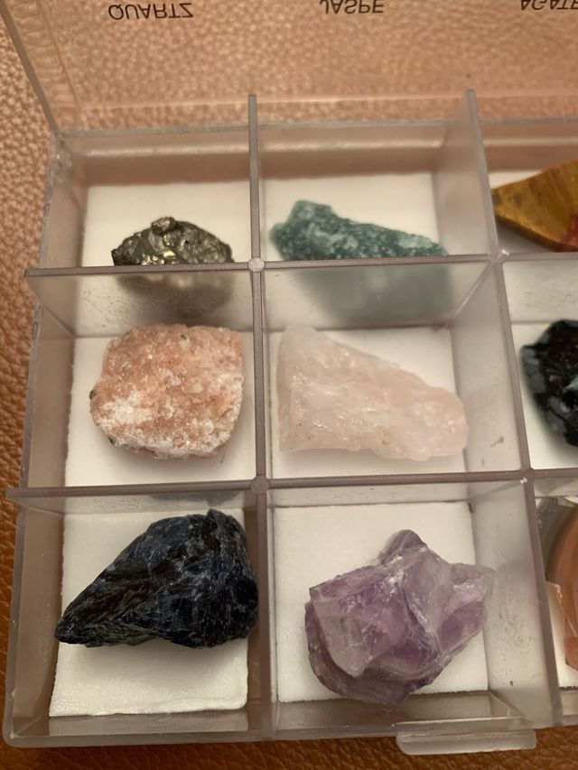 Collezione minerali assortiti