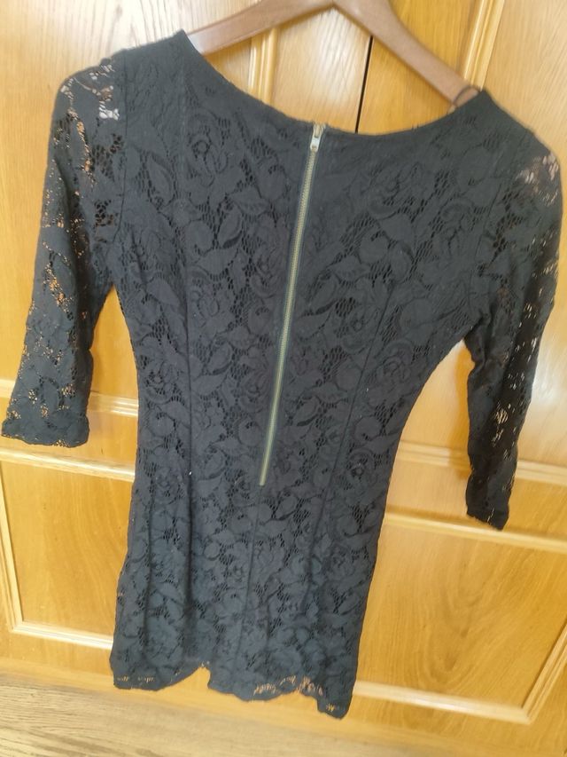 Vestido negro encaje Zara