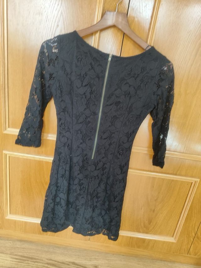 Vestido negro encaje Zara