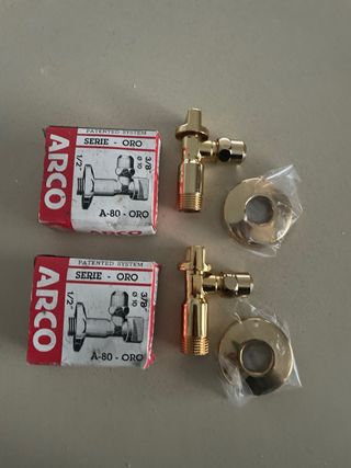 2 Llaves de Escuadra ARCO Serie ORO 1/2 a 3/8