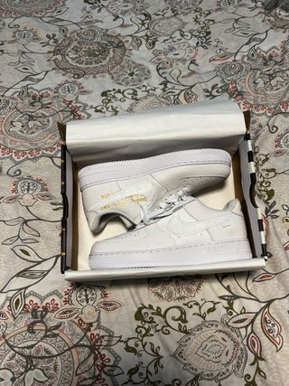 Nike Air Force 1 x LV Caja