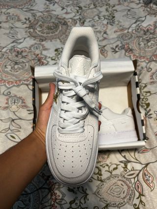 Nike Air Force 1 x LV Caja