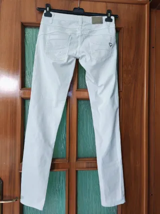 Pantaloni bianchi in cotone