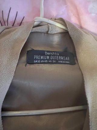 Chaqueta beige con flecos