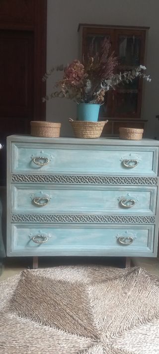 Cómoda vintage azul años 60. 