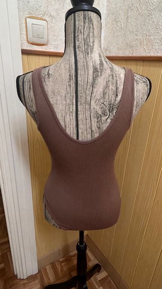 Body de canalé marrón talla M