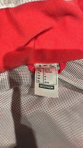 Chubasquero Quechua Mujer Rojo