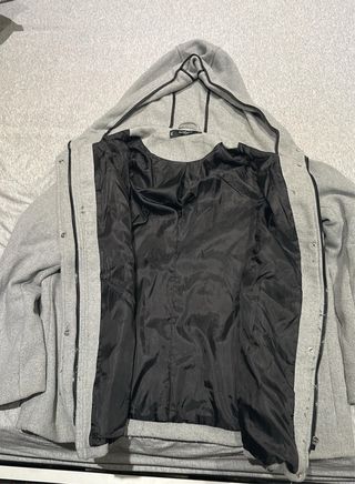 Chaqueta con capucha para mujer