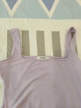 Body lila talla M