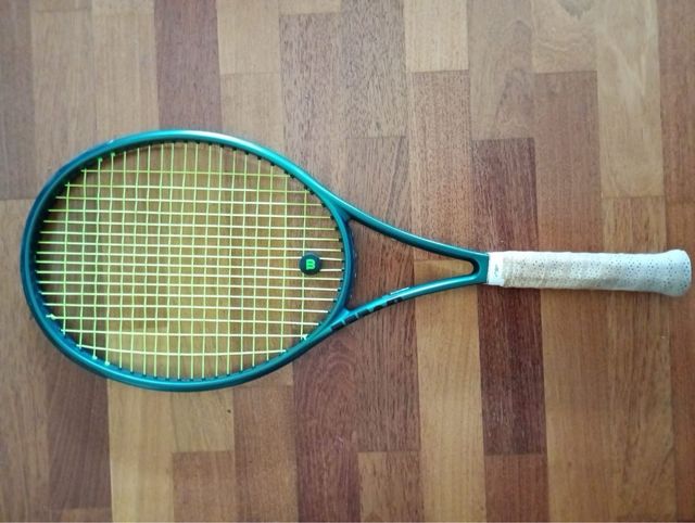 Raqueta Wilson Blade V9 285g puño 3 cabeza 100