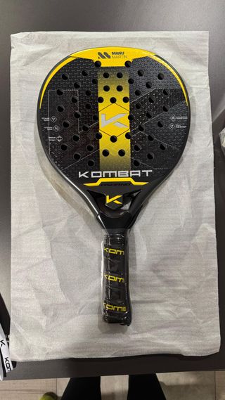 Pala de pádel Kombat Osorno