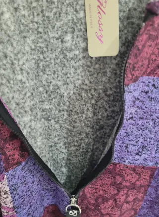 CHAQUETA CON CREMALLERA PATCHWORK.