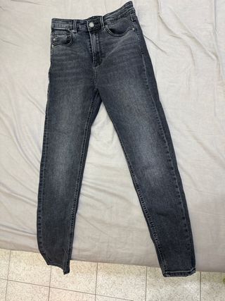 Jeans Stradivarius elasticizzati grigi taglia 42