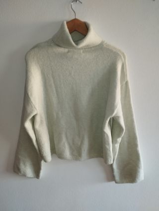Jersey Bershka verde cuello alto