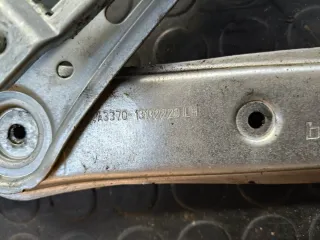 Elevalunas Delantero Izquierdo Opel Zafira B