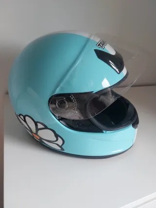 Casco de moto nuevo.