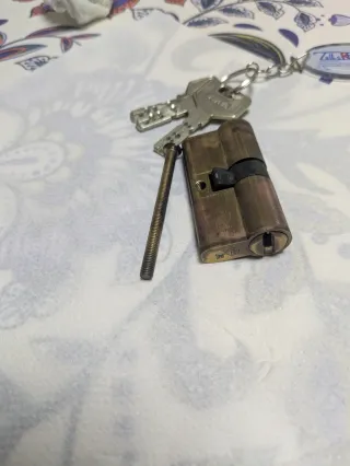 Bombín Ezcurra Dorado de seguridad 60mm 