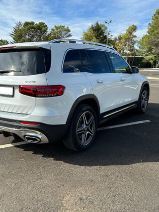 Mercedes-Benz GLB- 2024