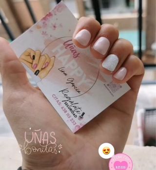 ¡Servicio profesional de uñas – ¡Oferta especial