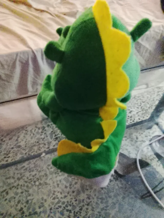 Peluche dragón verde