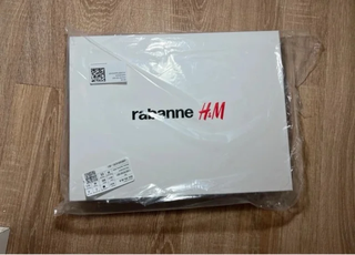 Bolso Paco Rabanne H&M dorado nuevo
