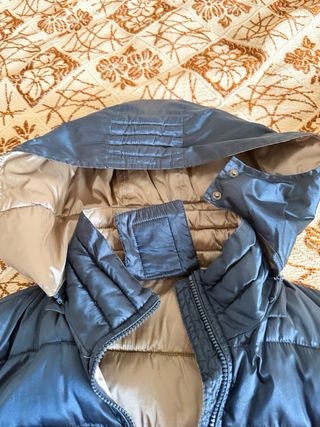 Piumino blu imbottito con piume e piumino