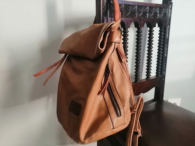 Mochila Libero color Camel  Cuero