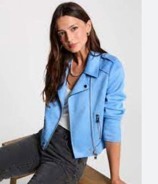 Cazadora efecto piel azul Primark Talla 4XL