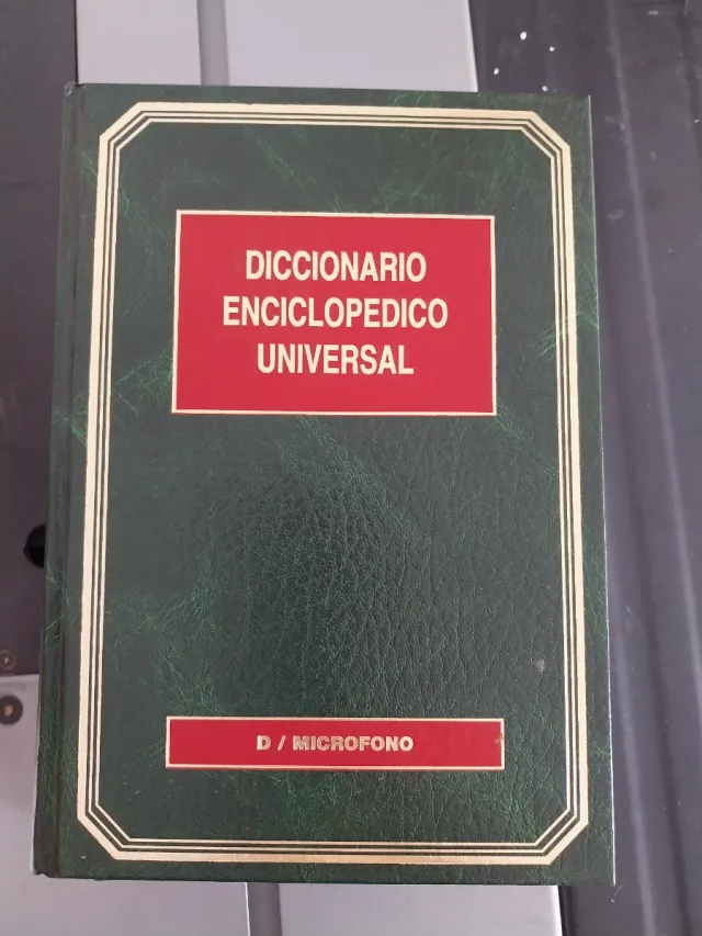 Diccionario Enciclopédico Universal Aula