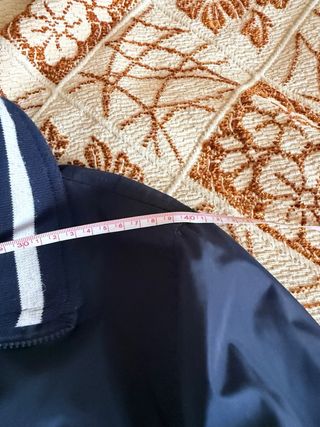 Giubbotto donna blu con zip e tasche