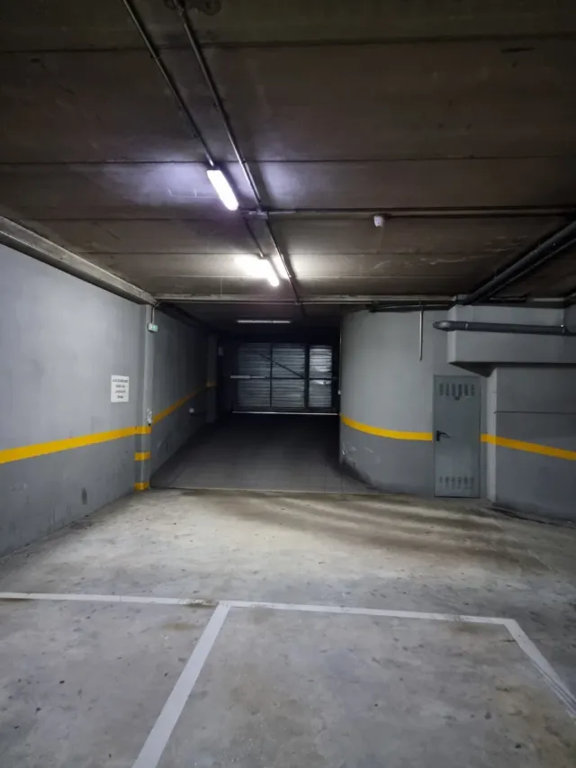 Garaje Emilia Pardo Bazán 46 - 1ª planta sin colum