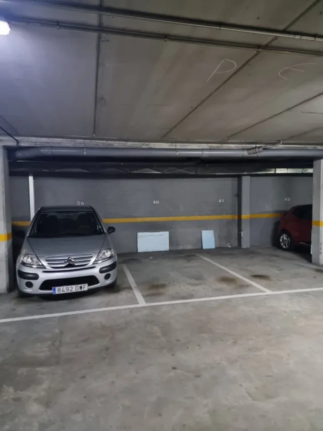 Garaje Emilia Pardo Bazán 46 - 1ª planta sin colum