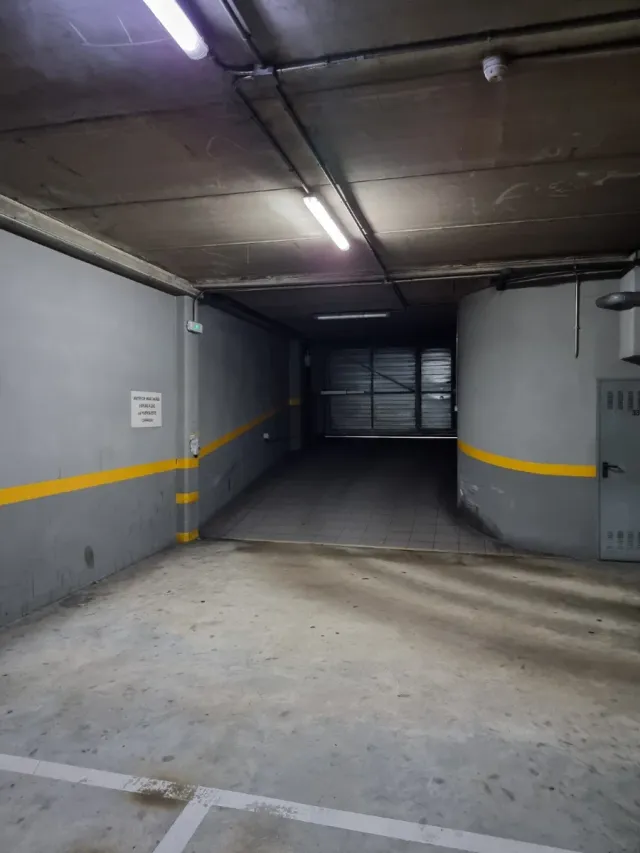 Garaje Emilia Pardo Bazán 46 - 1ª planta sin colum