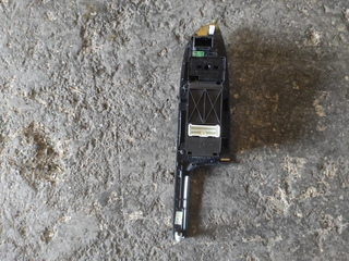 Mando elevalunas delantero izquierdo C8HHH4C