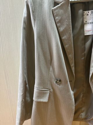 Blazer Stradivarius beige talla XS/34