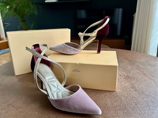 Zapatos de tacón terciopelo y piel