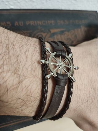 Pulsera Cuero Náutica Timón Plata