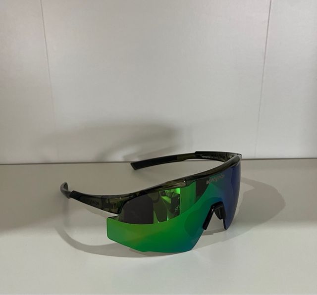 Occhiali da sole sportivo specchiati verde