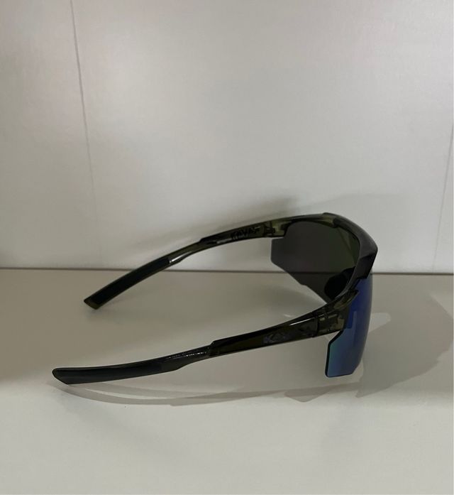 Occhiali da sole sportivo specchiati verde