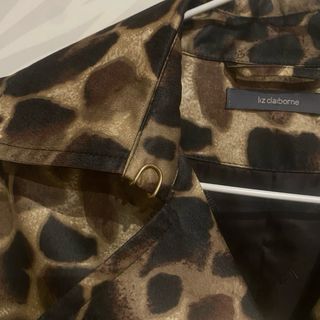 Gabardina animal print Liz Claiborne Talla S