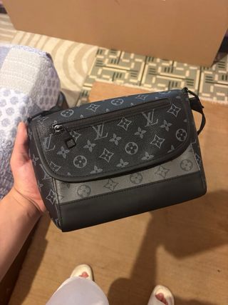 Bandolera Louis Vuitton Negra y Gris