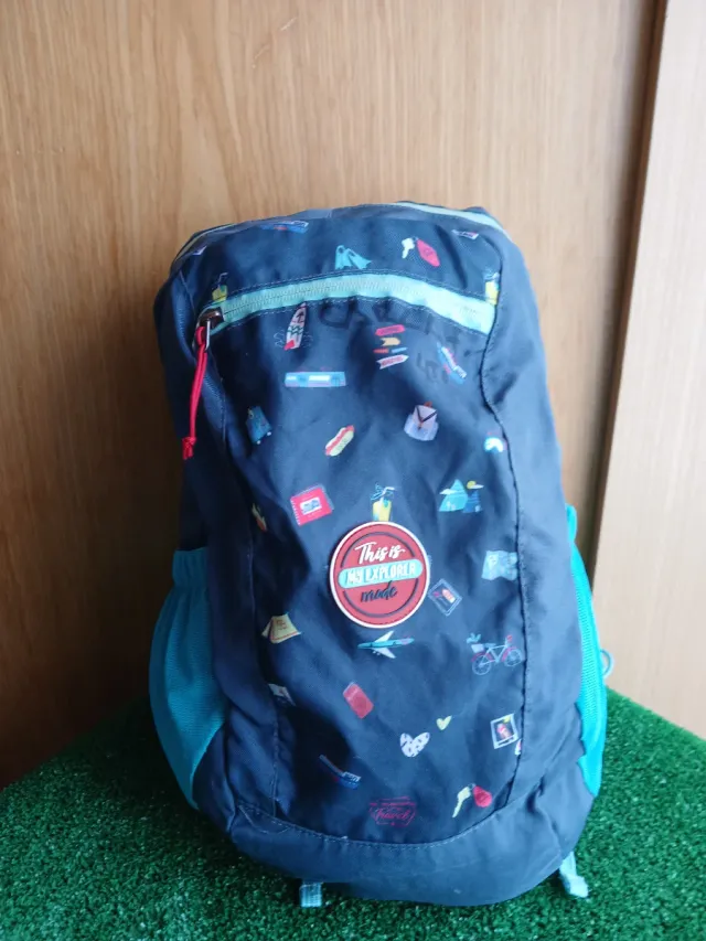 Mochila mediana estampada