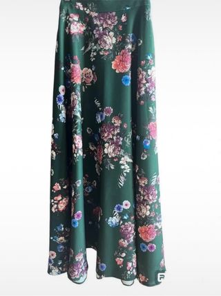 Falda larga floral. Veneno en la piel
