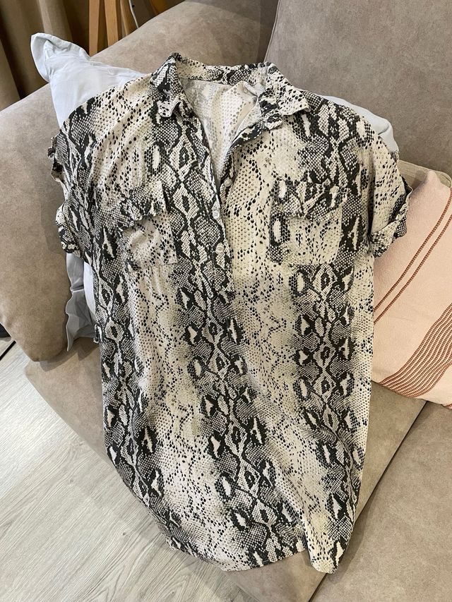 Pack de vestidos y demás ropa de mujer