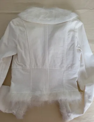 CHAQUETA DE MICROPANA CON PELOS.