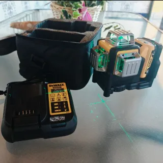 Nivel Láser Dewalt 12V